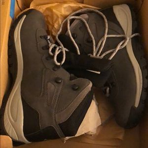 Columbia hiking boots